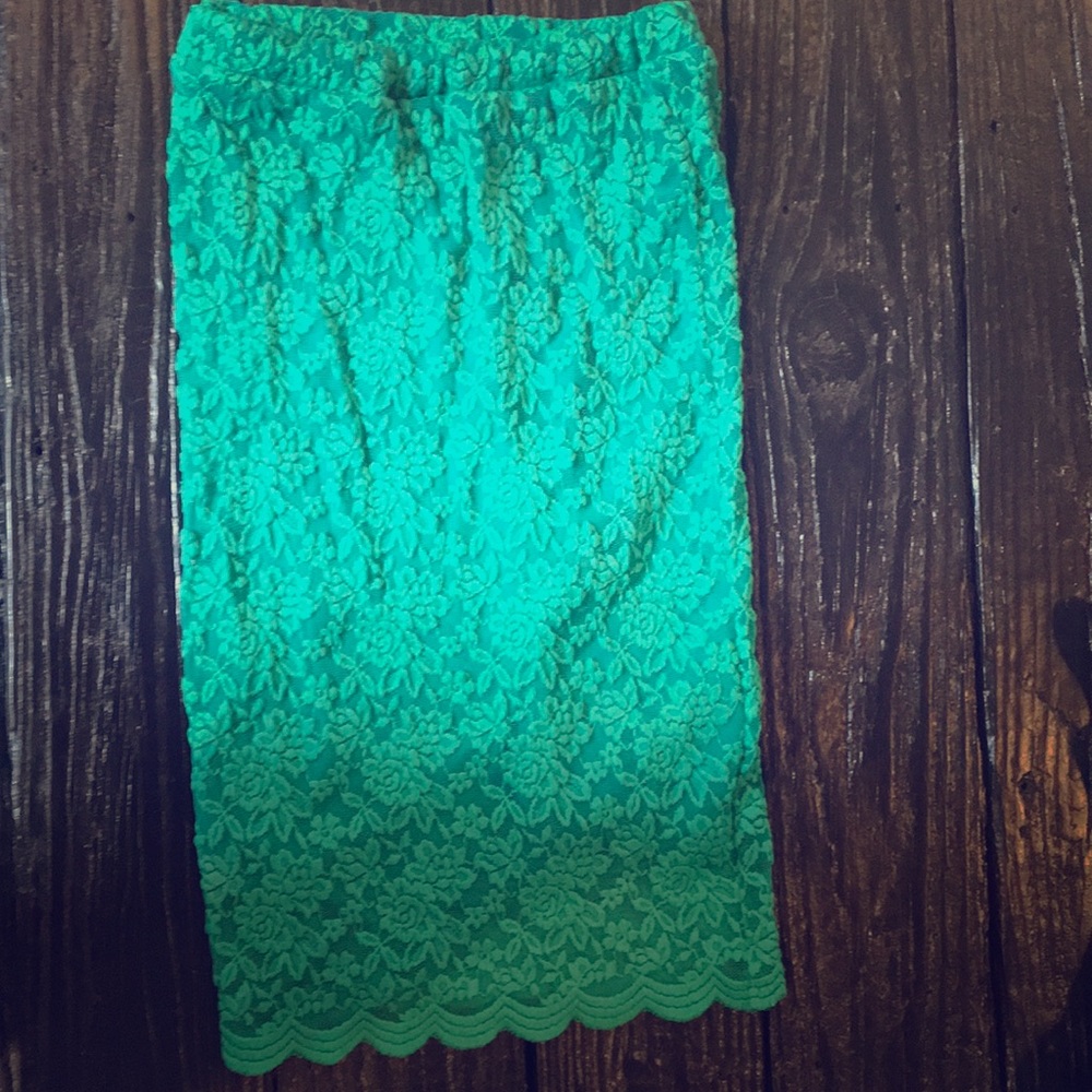 Sea foam green mini skirt